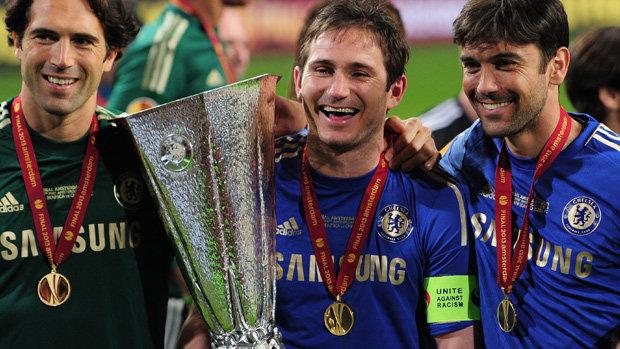 (l-r) Henrique Hilario, Frank Lampard and Paulo Ferreira with the UEFA Europa League trophy